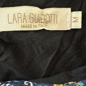 Lara Guidotti Black and Blue Garment